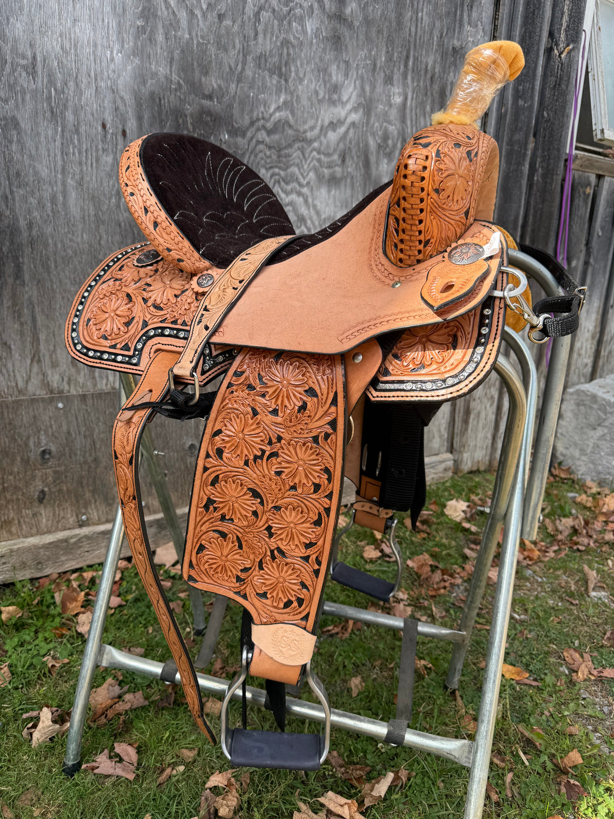 Silva Martin 13.5” Leather Floral Saddle 401