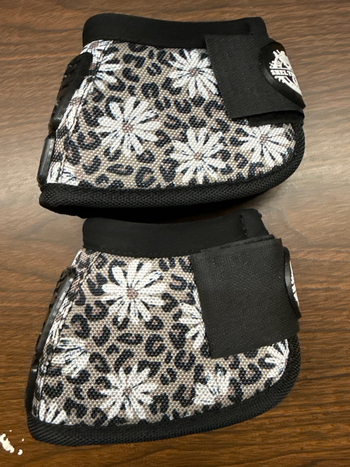 SLWG CHEETAH DAISY COLLECTION