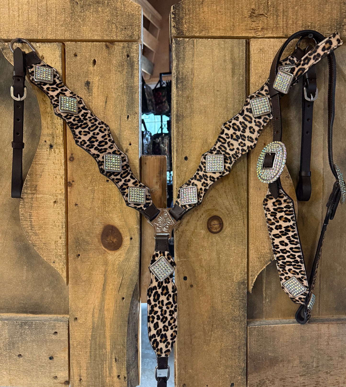 Premium Cheetah Tack Set