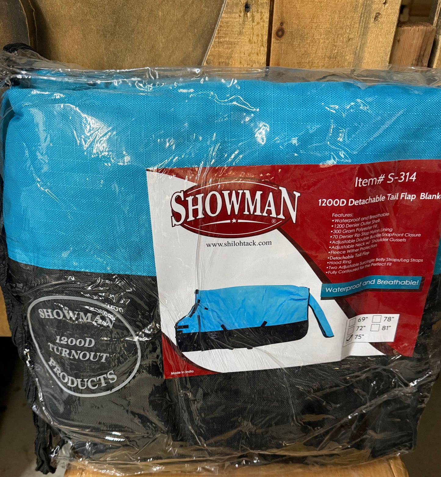 Showman 1200D Waterproof and Breathable Turnout Blanket with Tail Cover