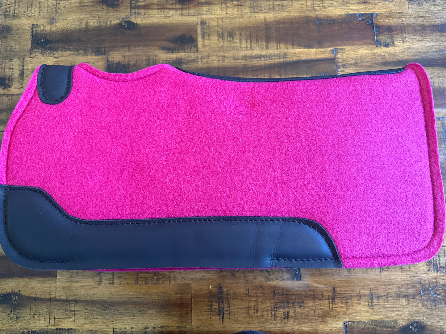 PONY 24" x 24" felt pad
