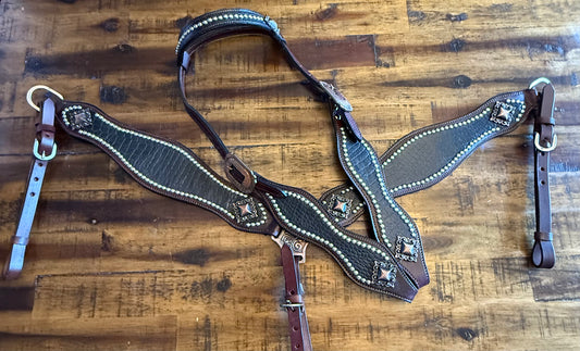 Elegant Black Tack Set